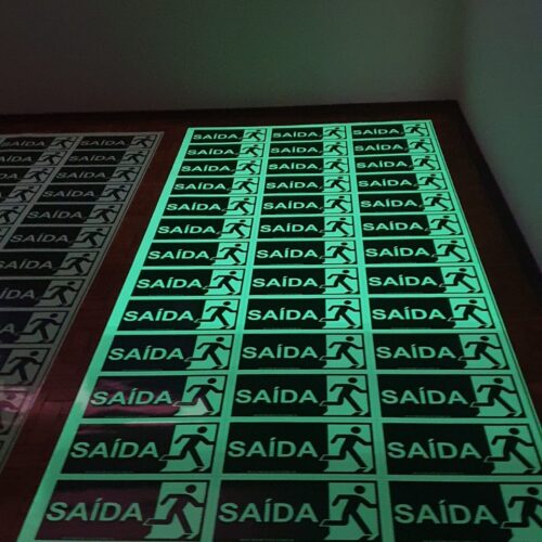 Serilon na prática: Adesivo Fotoluminescente