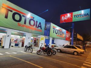 Lona para Comunicação Visual em Shopping: Oportunidades de Negócio